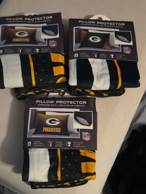 NFL Green Bay Packers Pillow Protectors - Green, Gold, White